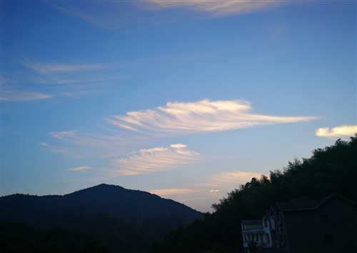 还是山里空气好的心情说说