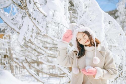 下雪发朋友圈唯美短句 配雪景的唯美文字