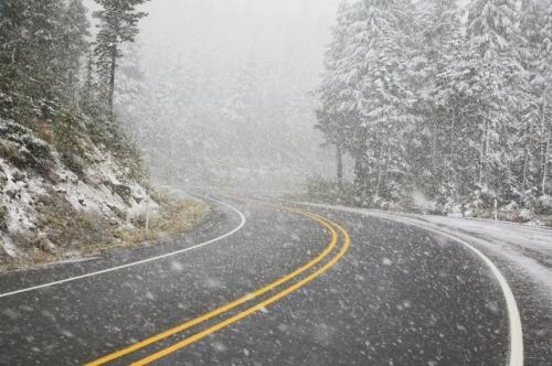 下雪发朋友圈唯美短句 雪的经典唯美短句