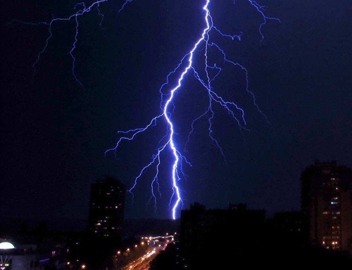 朋友圈雷雨交加的说说 害怕雷雨天气的说说